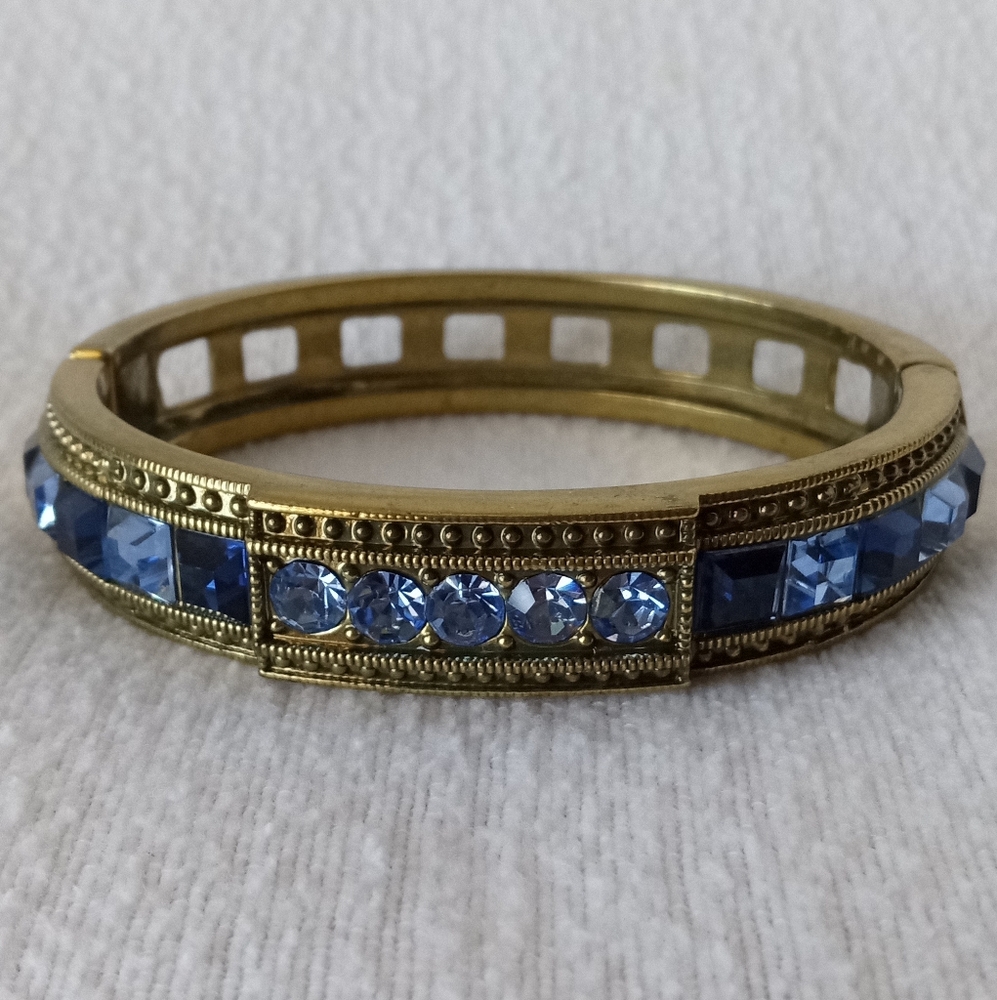 VINTAGE HEIDI DAUS BRACELET Blue Swarovski Crystals Bronze Spring Hinged Clamper
